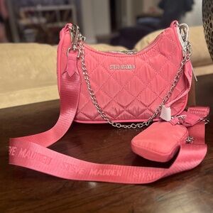 STEVE MADDEN DR 128425 RASPBERRY BTAMELA PURSE